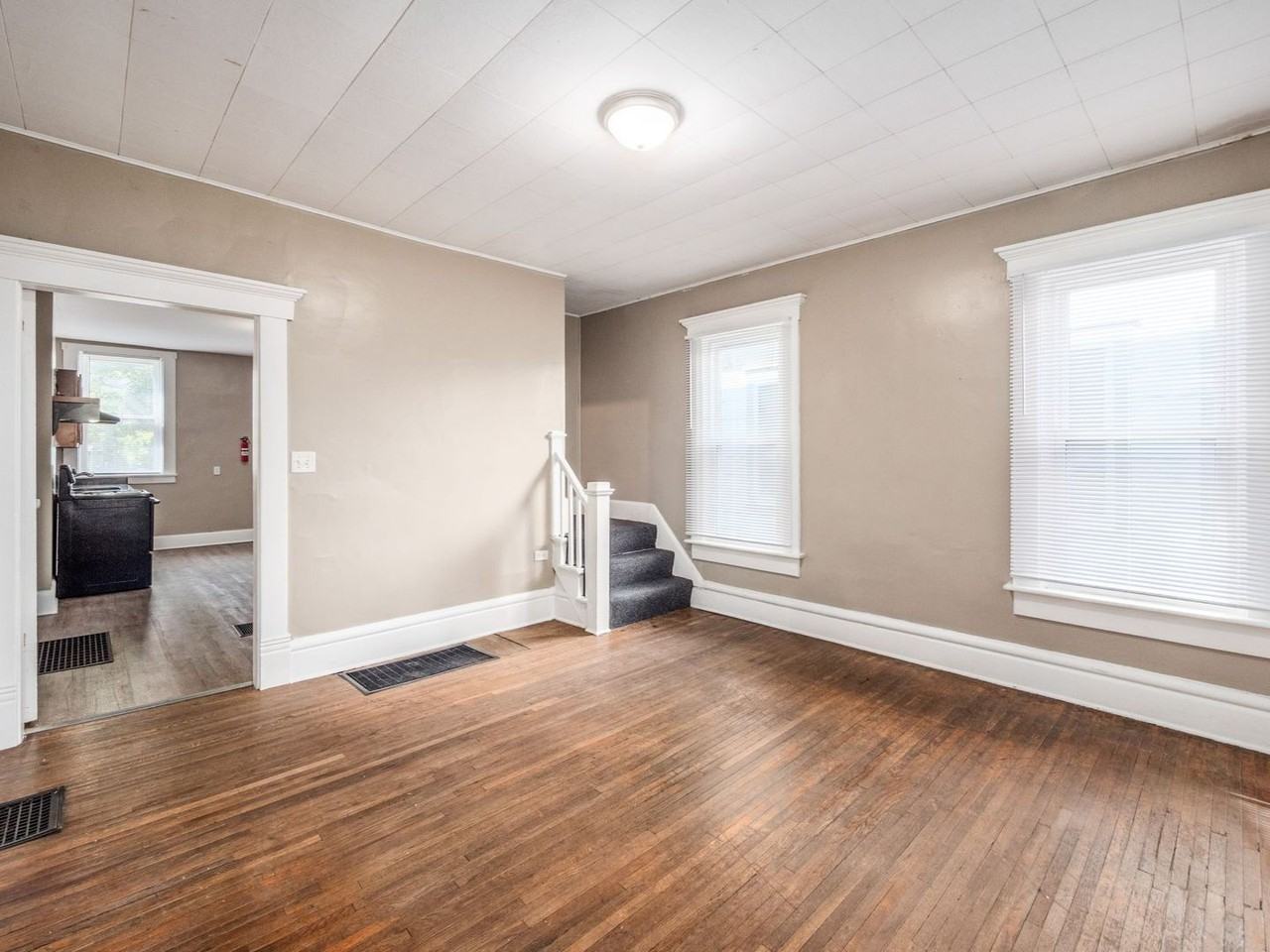 89 E Patterson Ave - Photo 6 of 28