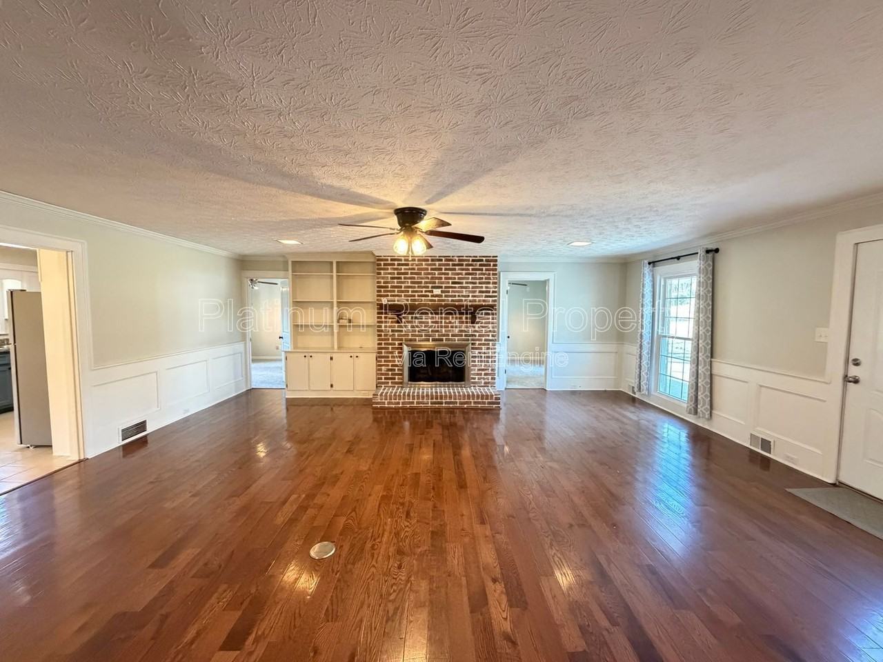 2396 Hidden Ln - Photo 5 of 28