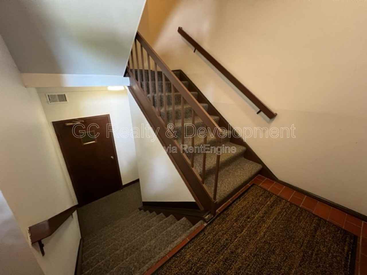 709 W Central Rd #A5A5 - Photo 2 of 12