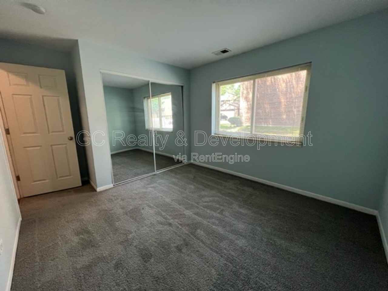 709 W Central Rd #A5 - Photo 7 of 11