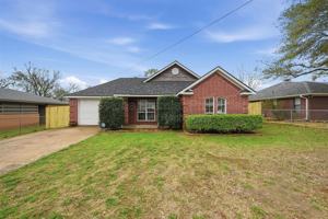 featured image of 2418 Loy Lake Rd