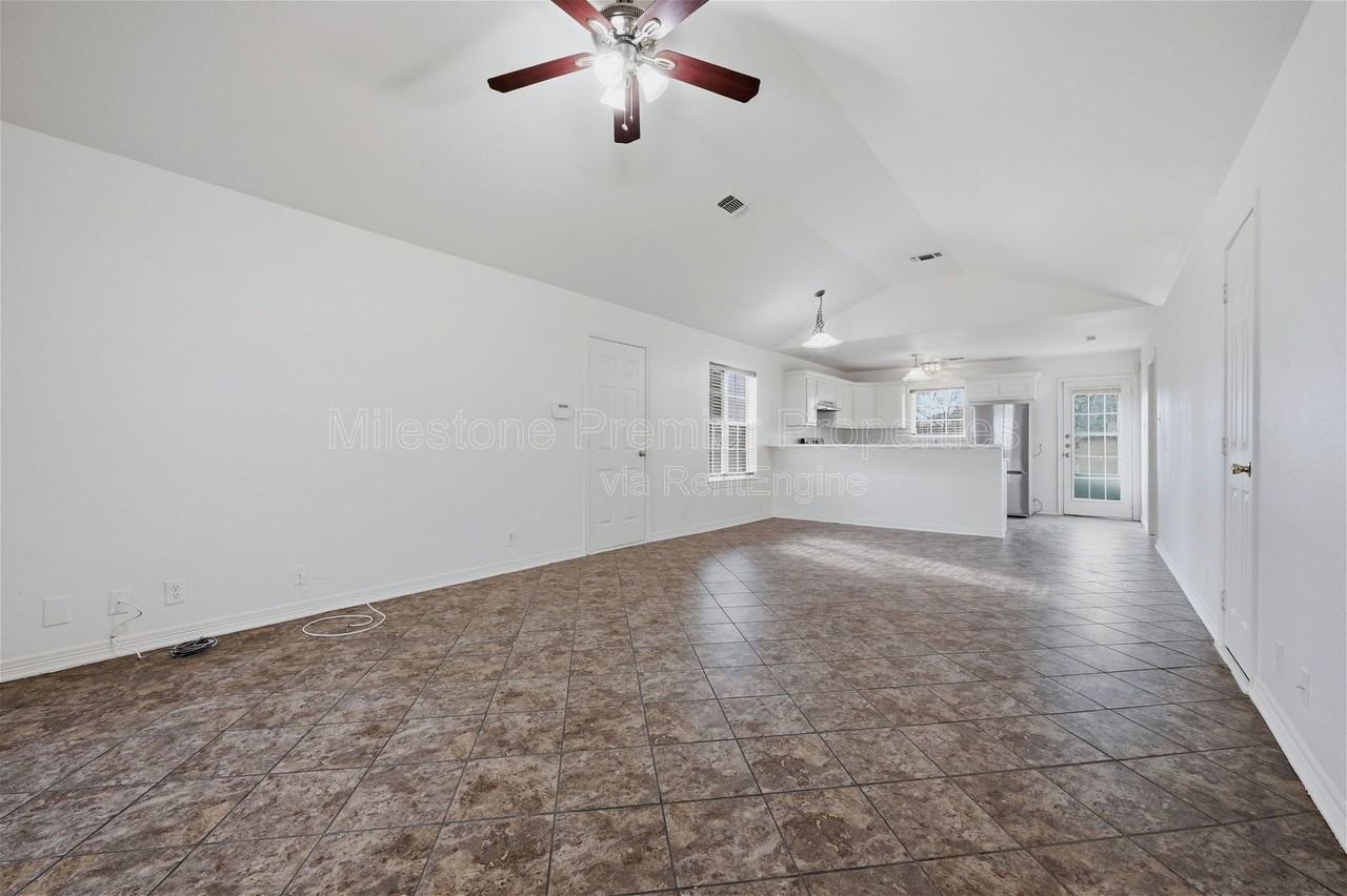 2418 Loy Lake Rd - Photo 5 of 24