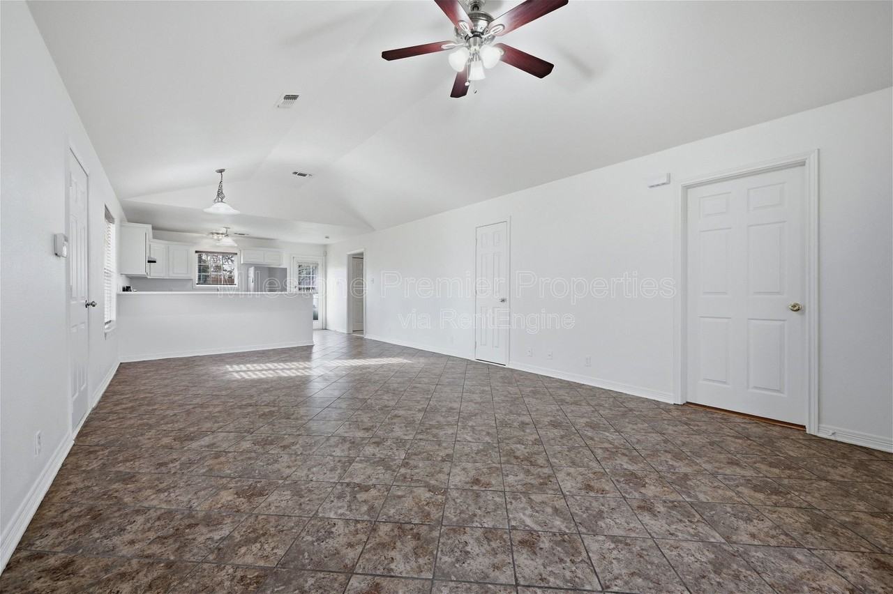 2418 Loy Lake Rd - Photo 6 of 24