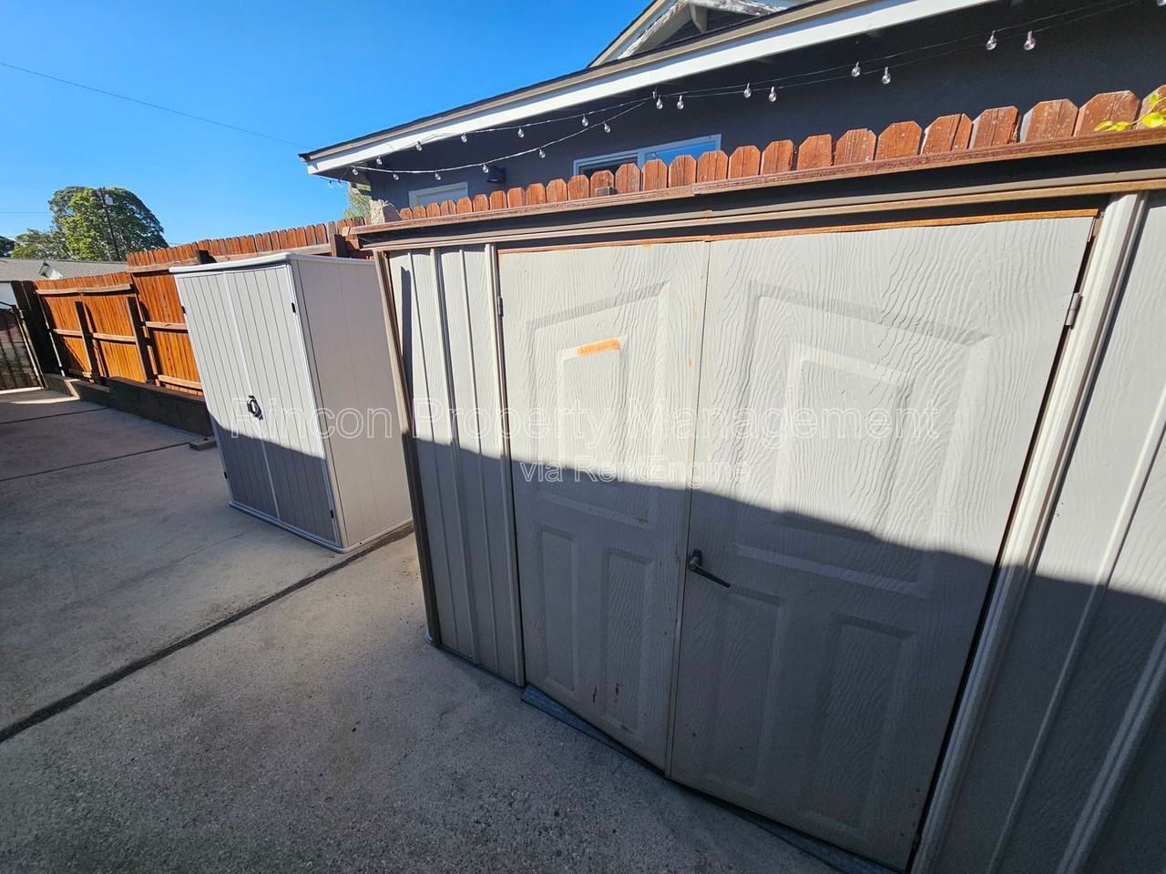 364 Broderick Ave - Photo 7 of 50