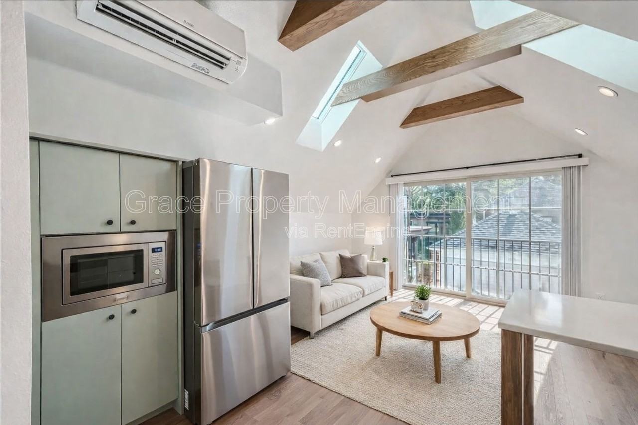 1308 1/2 S Grant St - Photo 2 of 15