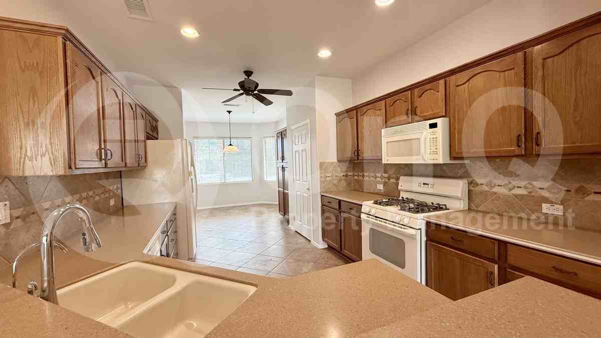 20914 N Barberry Ln - Photo 7 of 20