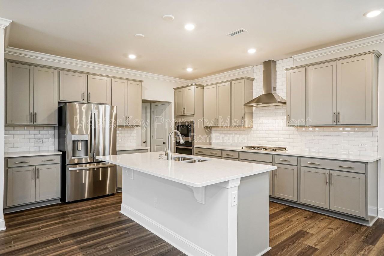 2968 Ocean Sunrise Dr - Photo 3 of 29