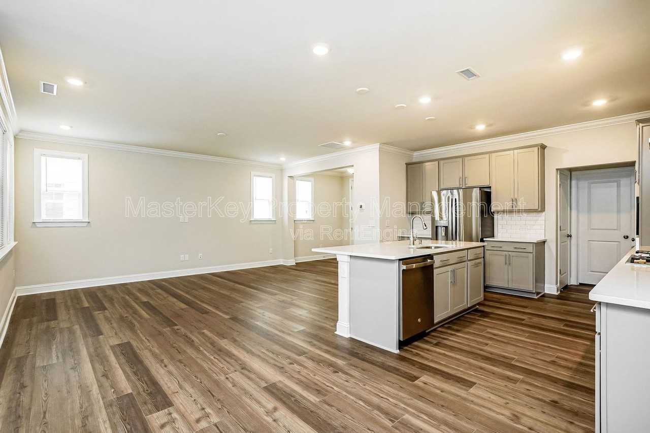 2968 Ocean Sunrise Dr - Photo 6 of 29