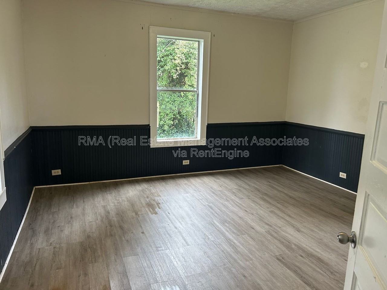 457 N 9th St - Photo 4 of 5