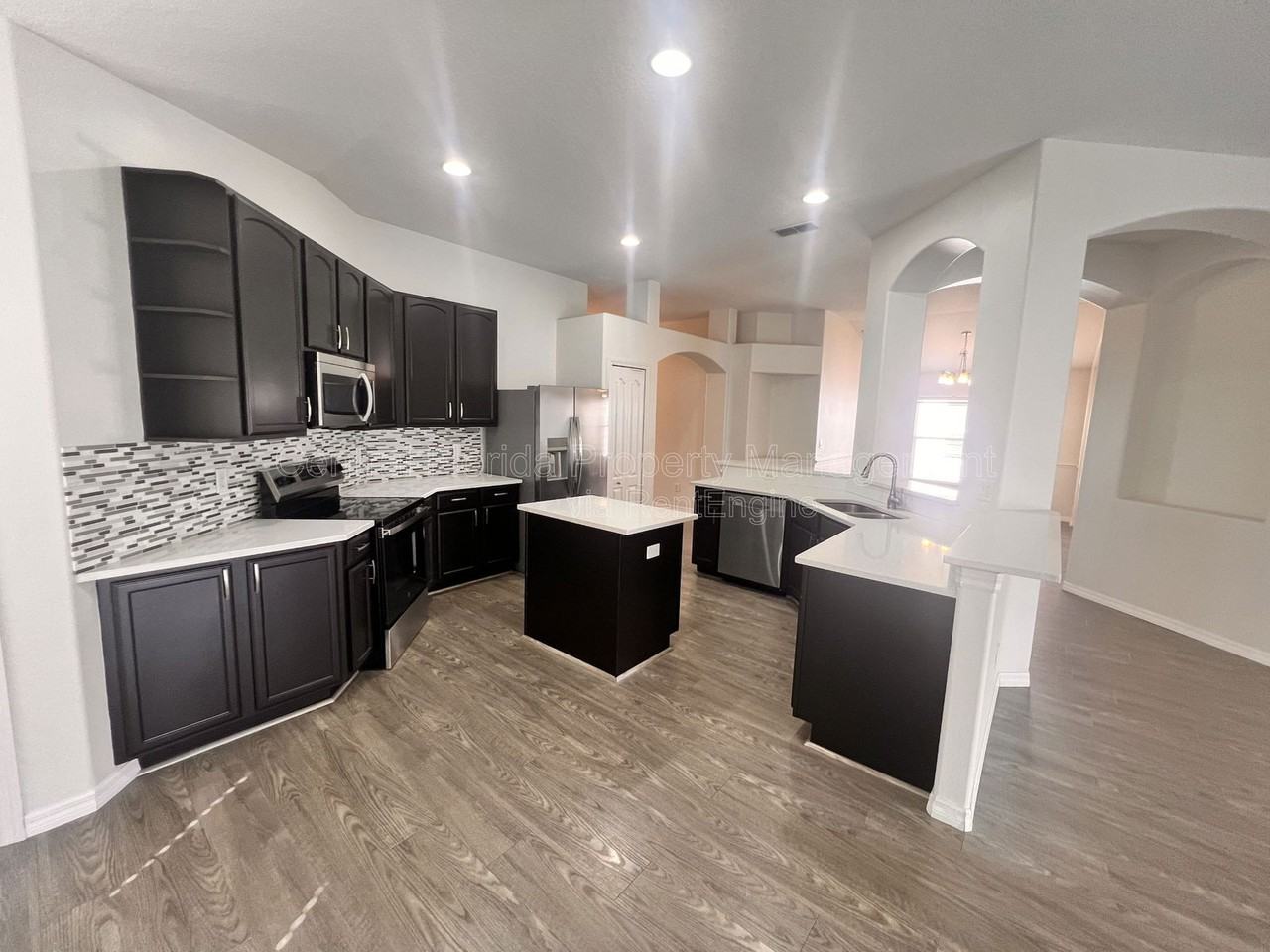 3930 Lakeside Reserve Ln - Photo 3 of 26