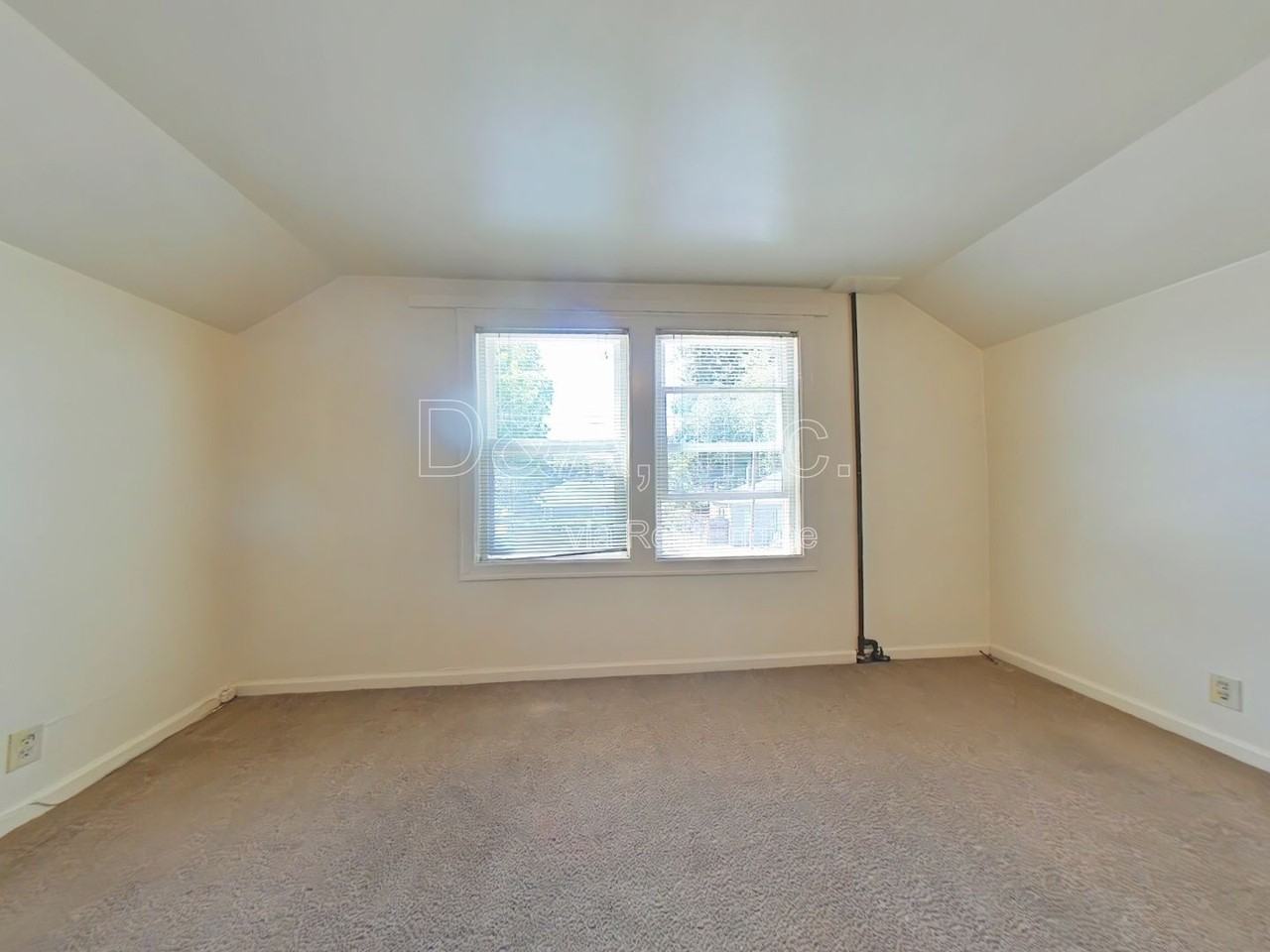 2657 Nw Harrison Blvd - Photo 2 of 7