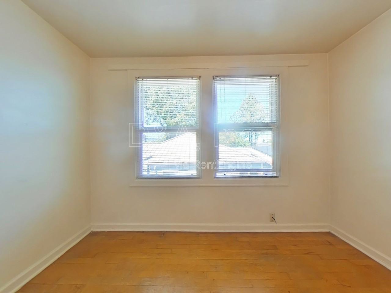 2657 Nw Harrison Blvd - Photo 4 of 7