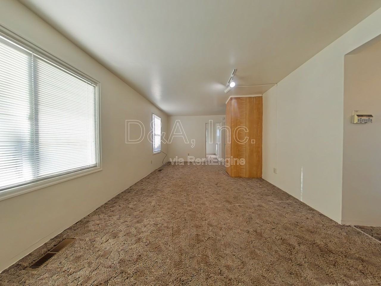 2008 Nw Tyler Ave - Photo 2 of 12