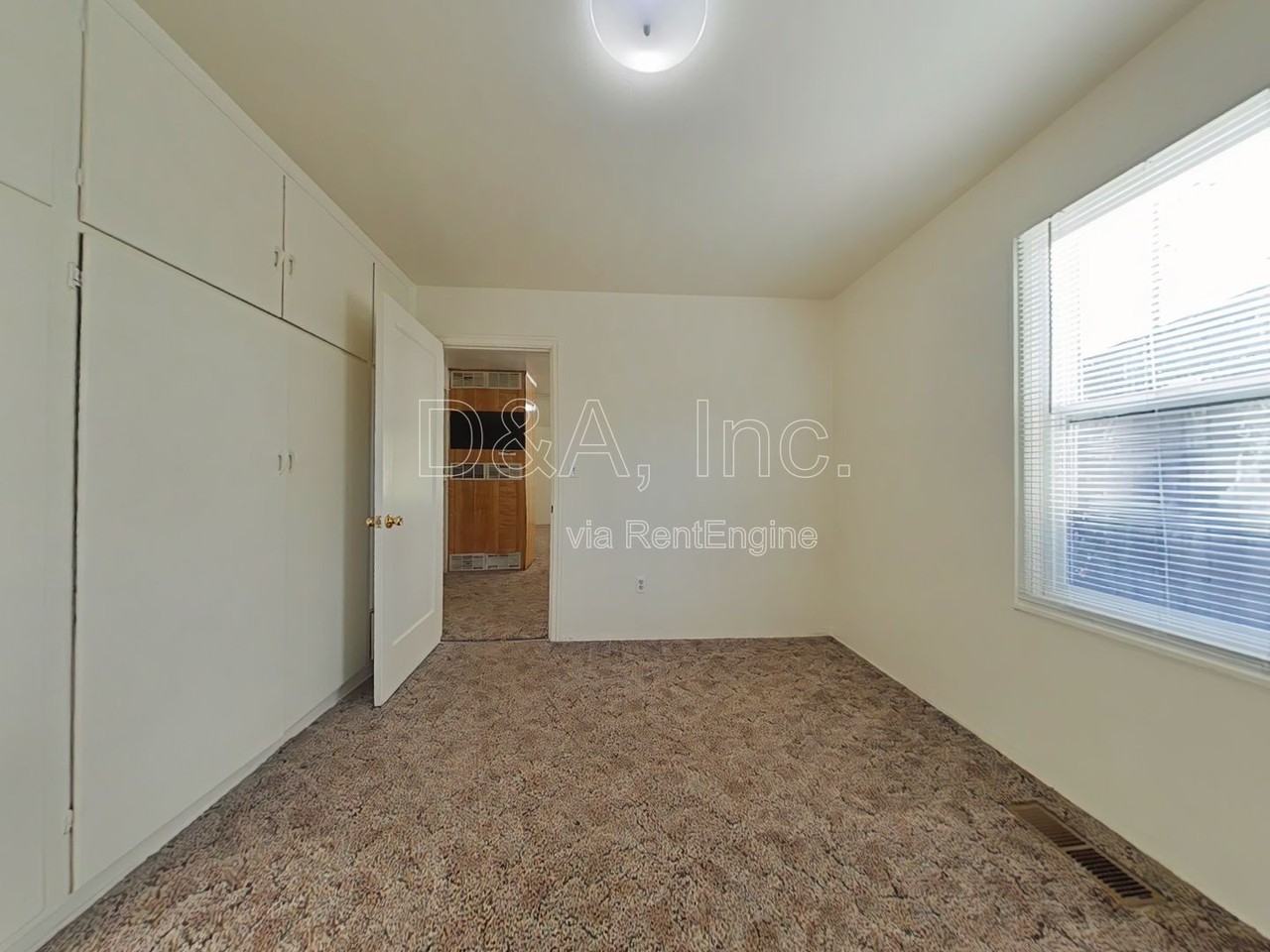 2008 Nw Tyler Ave - Photo 6 of 12