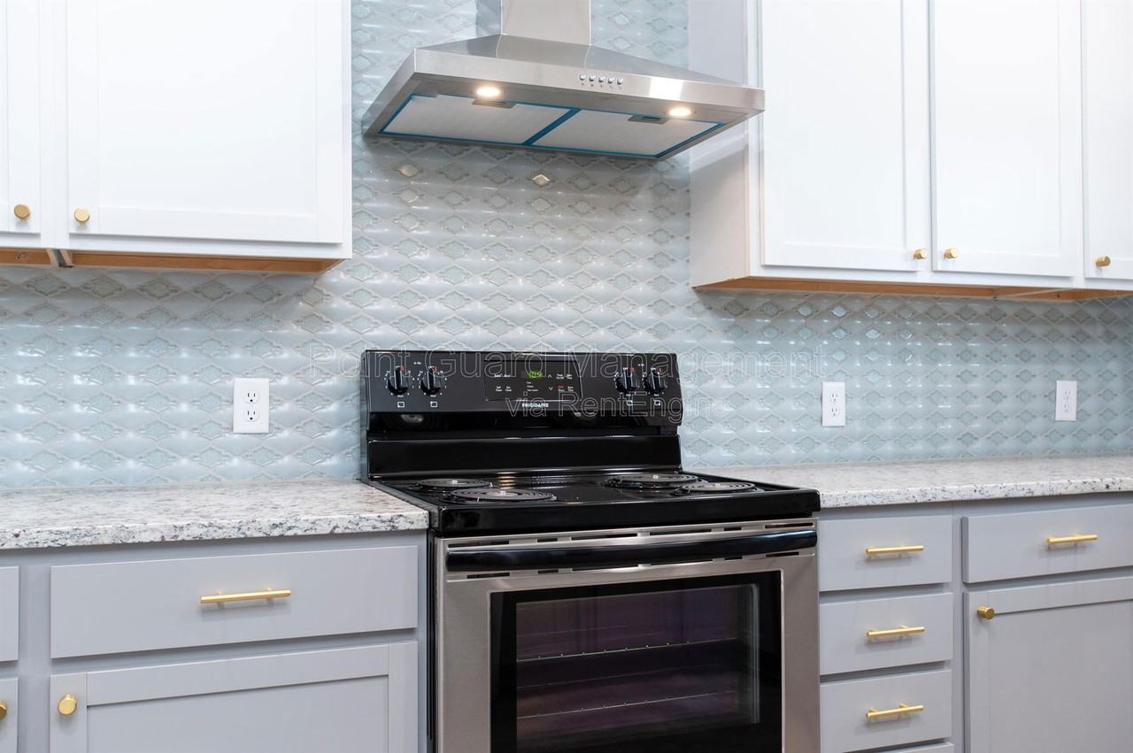 2815 N Oliver St - Photo 6 of 20