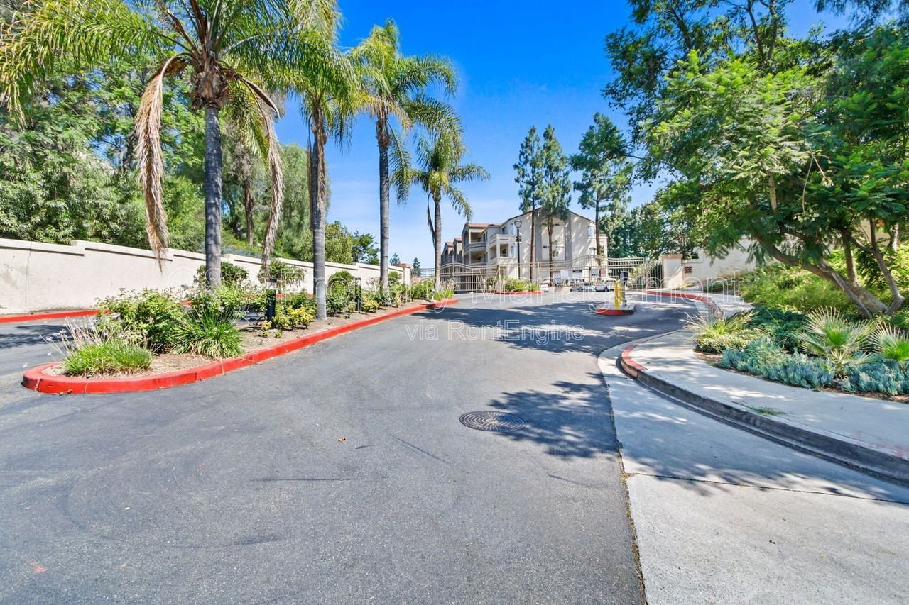 1020 La Terraza Cir #306 - Photo 3 of 10