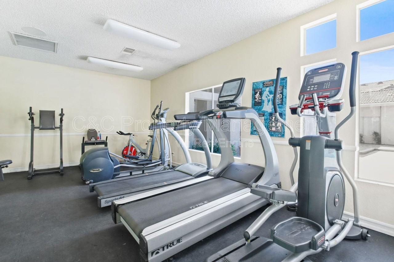 1020 La Terraza Cir #306 - Photo 5 of 10