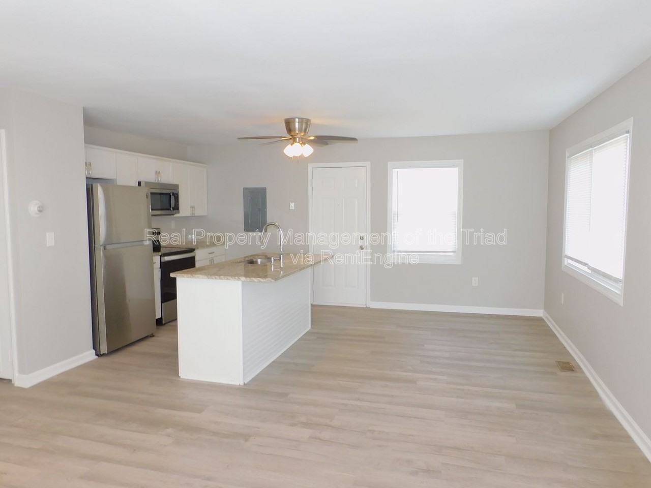 406 Mason St - Photo 6 of 17