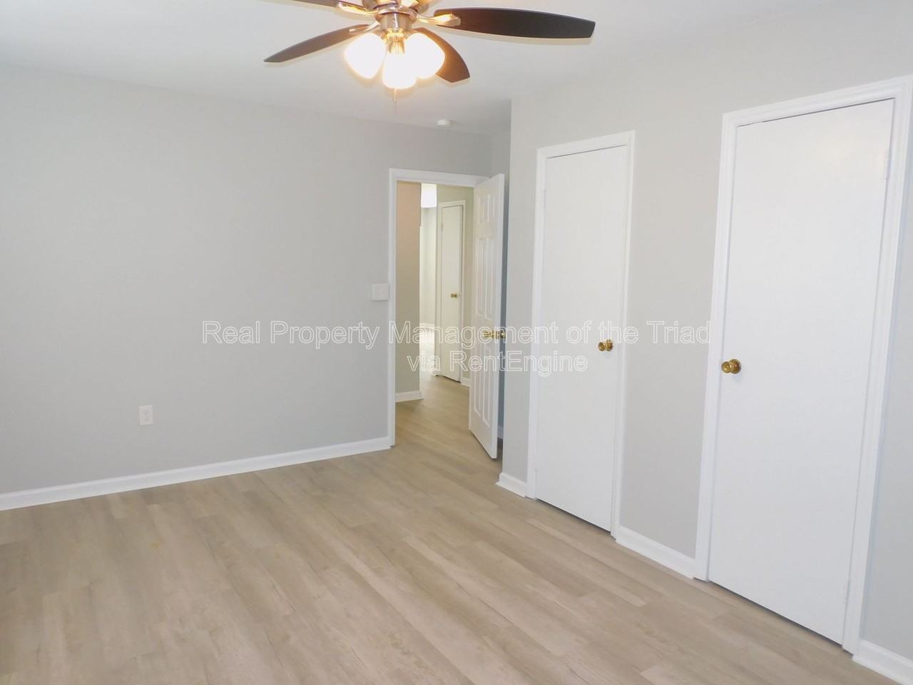 406 Mason St - Photo 7 of 17