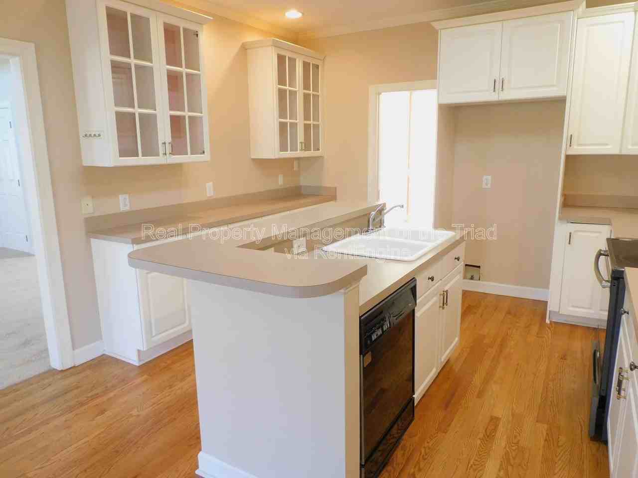 4108 Stillbrook Ln - Photo 4 of 43