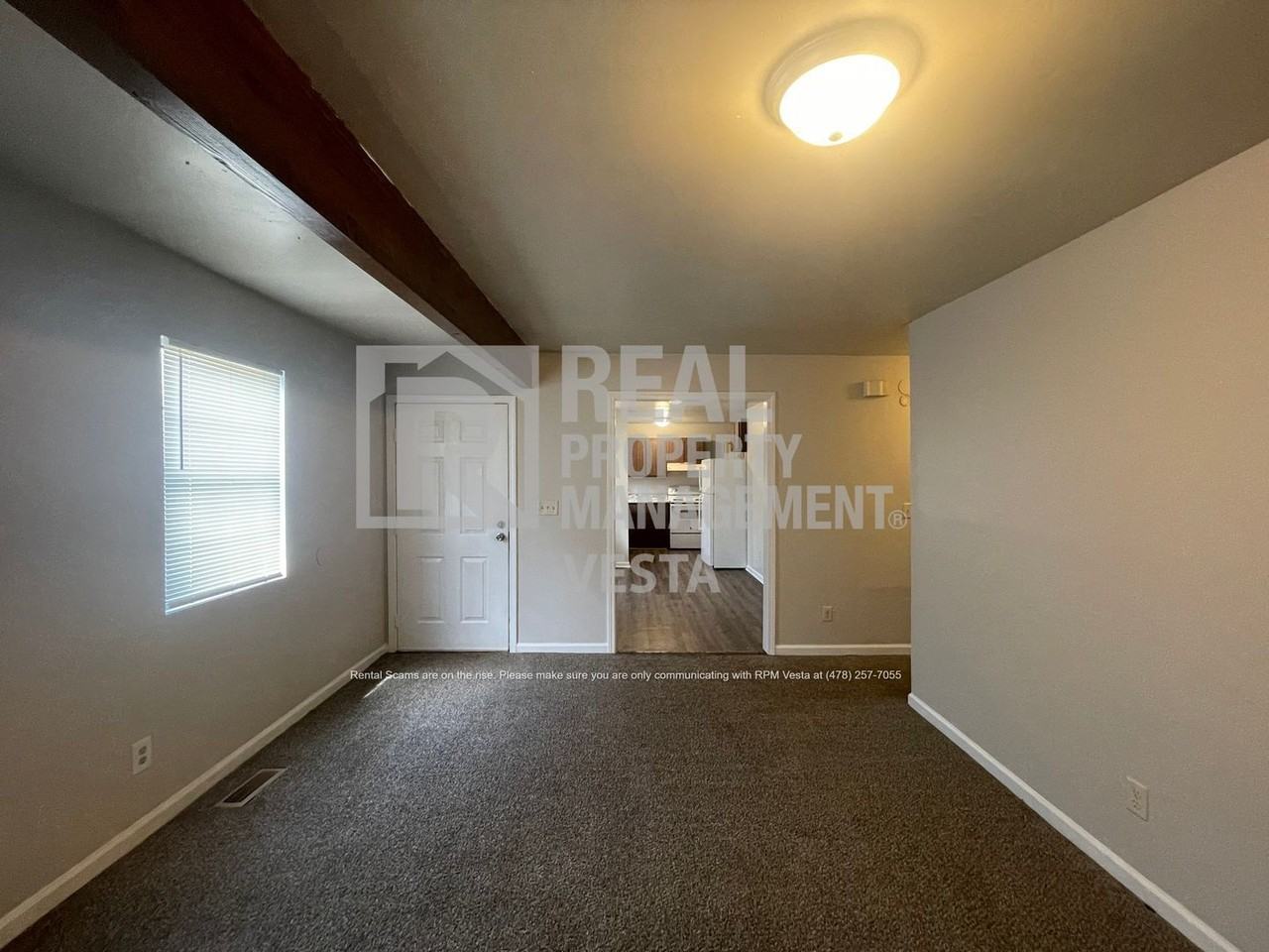 634 Maplewood Dr - Photo 3 of 17