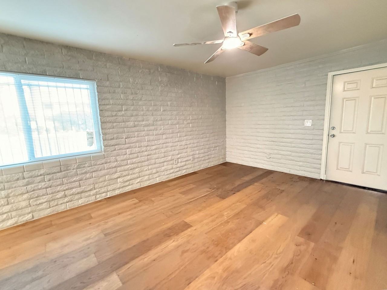 1122 S Mcclintock Dr #A - Photo 5 of 14