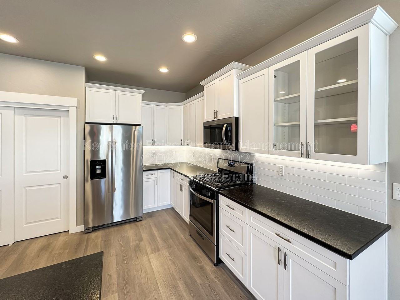 3851 N Jackie Ln - Photo 7 of 23