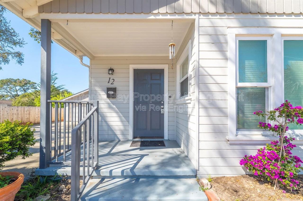 12 Lilac St - Photo 2 of 17