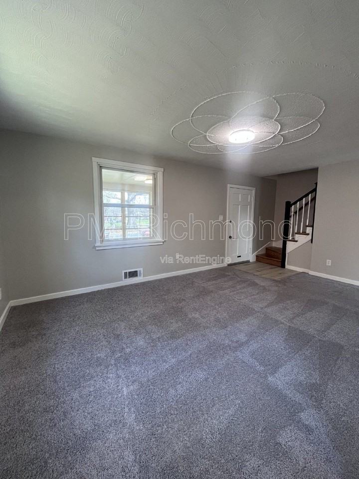 3007 Grant St - Photo 6 of 18