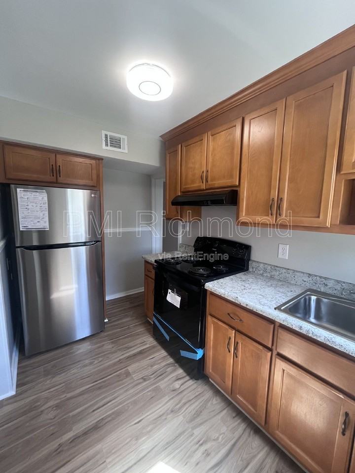 3007 Grant St - Photo 7 of 18