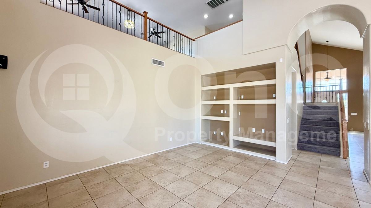 9710 S 44th Dr - Photo 7 of 32