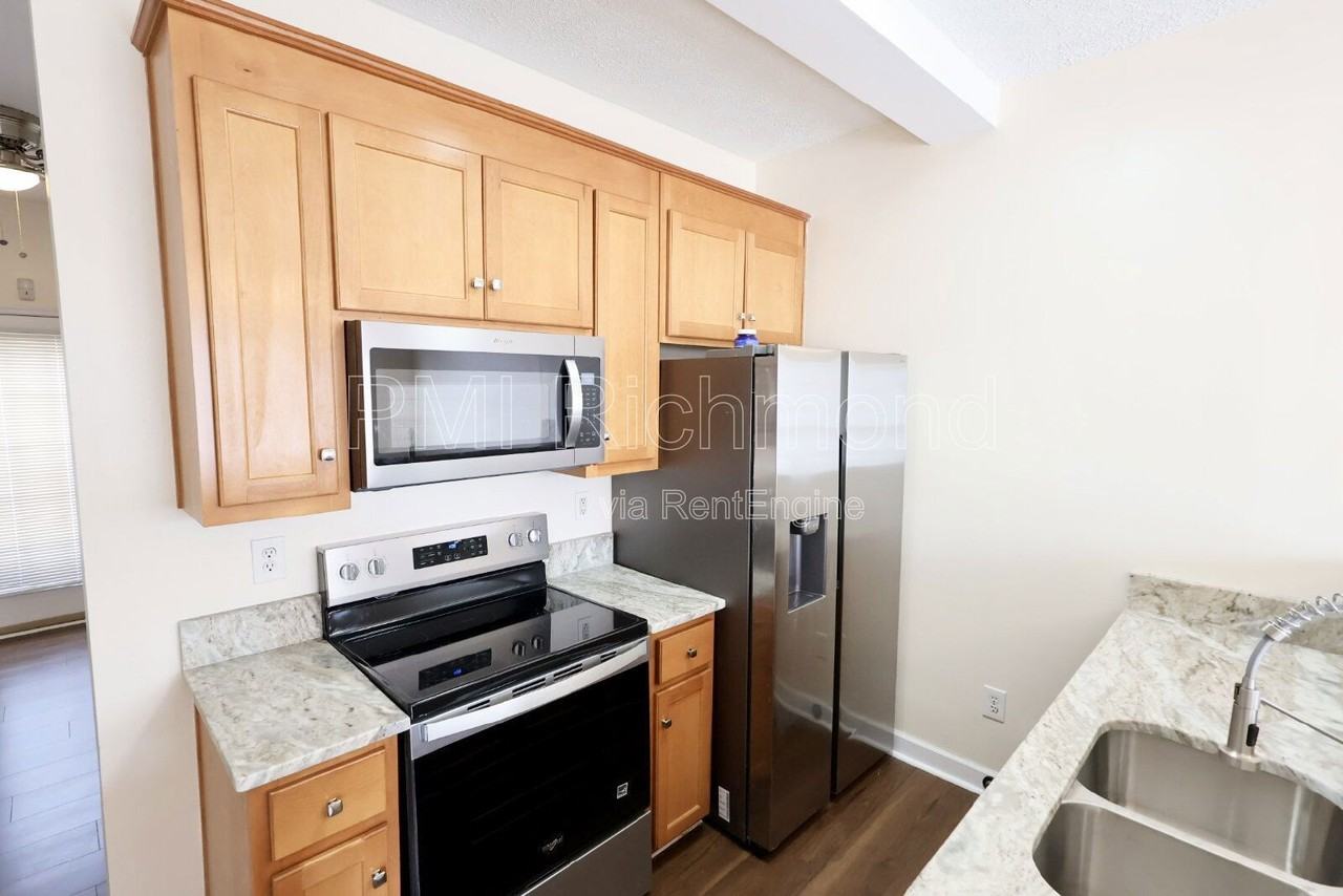 2716 Goyne Loop - Photo 6 of 22