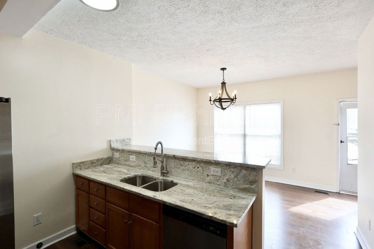 2716 Goyne Loop - Photo 7 of 22