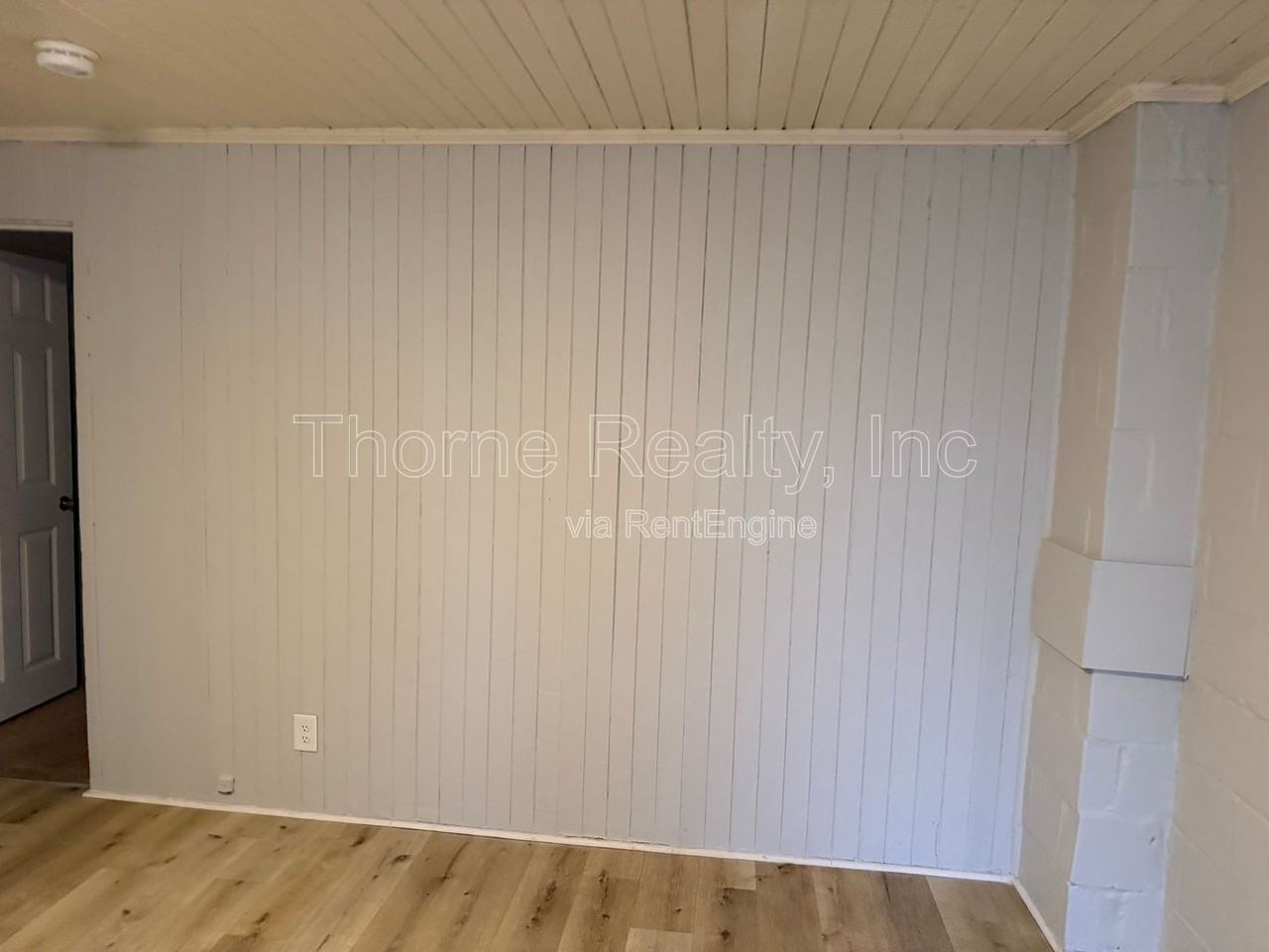 1504 Coleman St Se #B - Photo 3 of 11