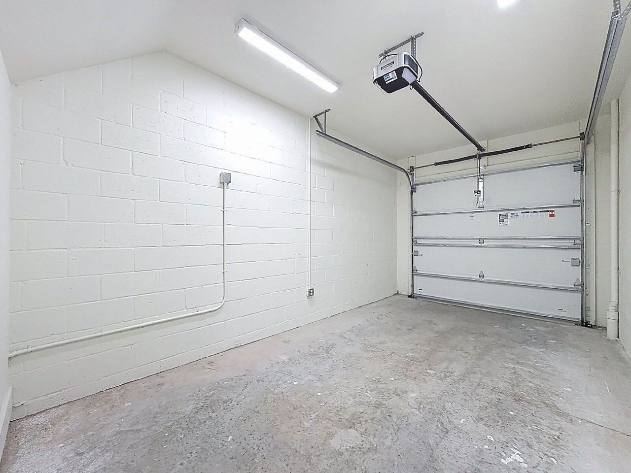 342 14th St N - Photo 4 of 37