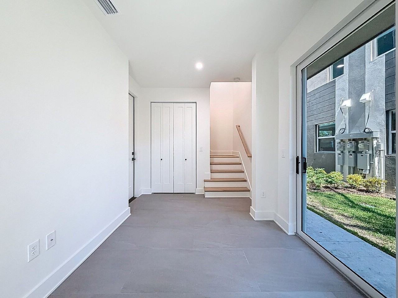 336 14th St N - Photo 7 of 41