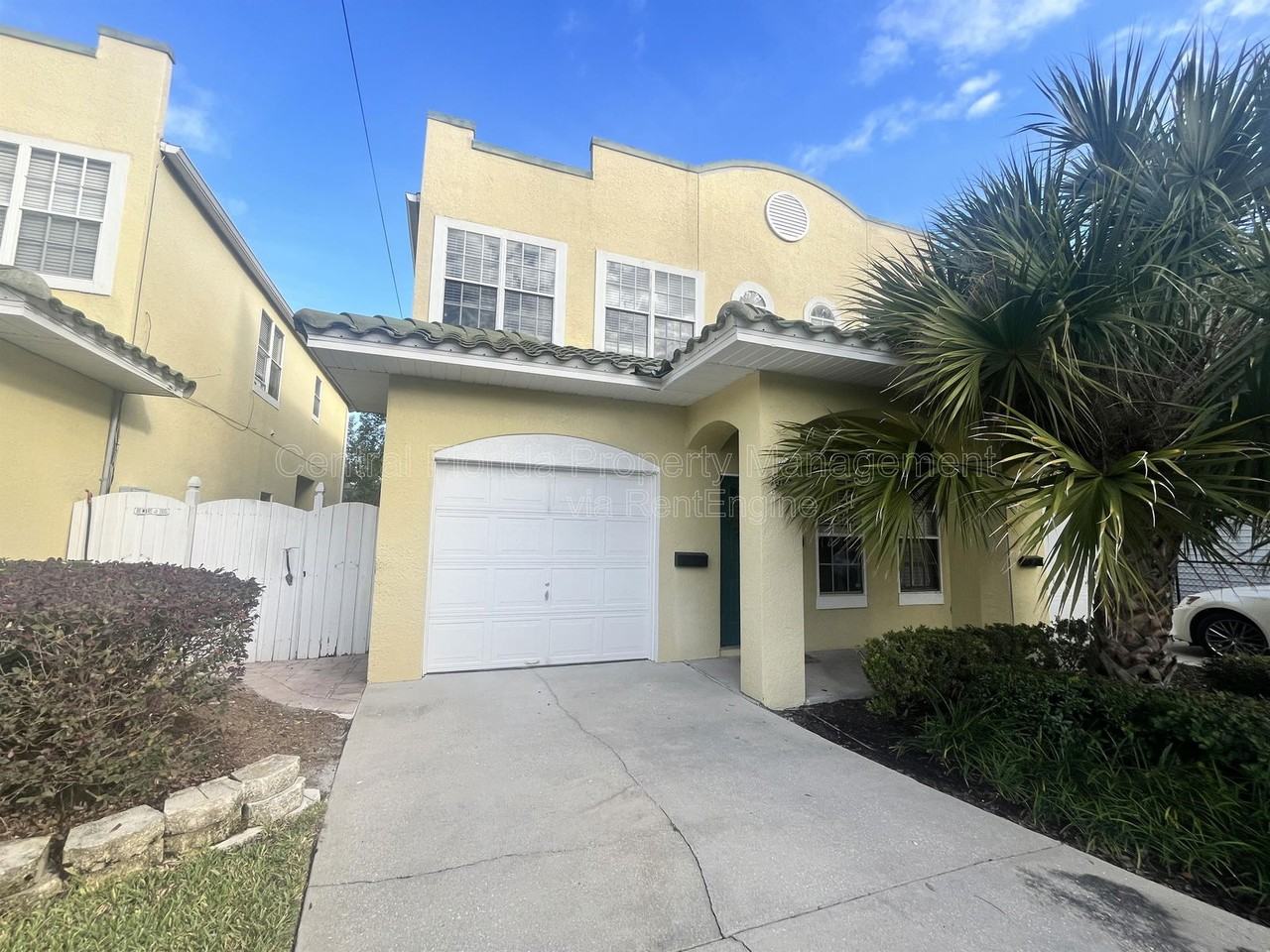 1625 Park Lake St - Photo 2 of 24