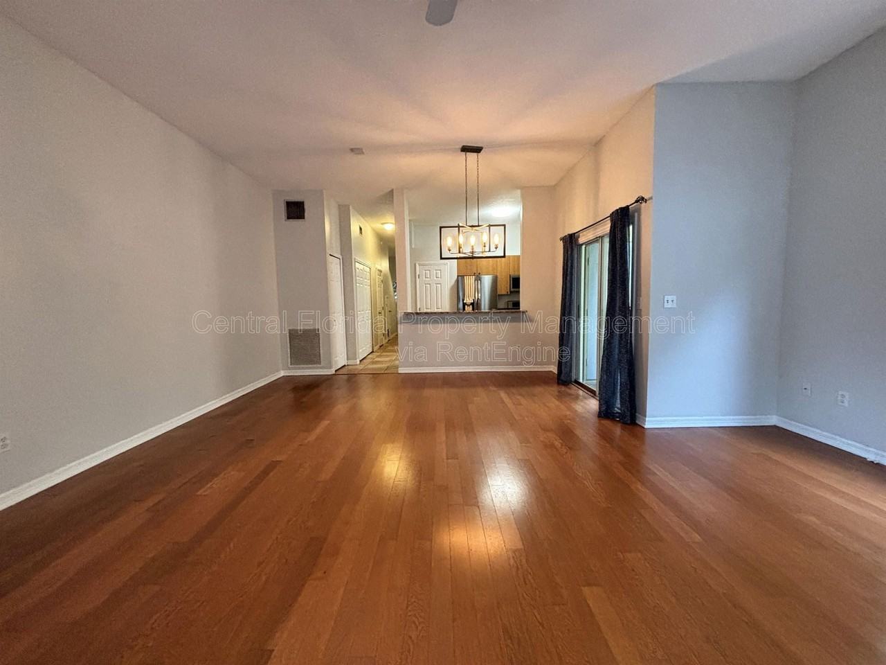 1625 Park Lake St - Photo 5 of 24