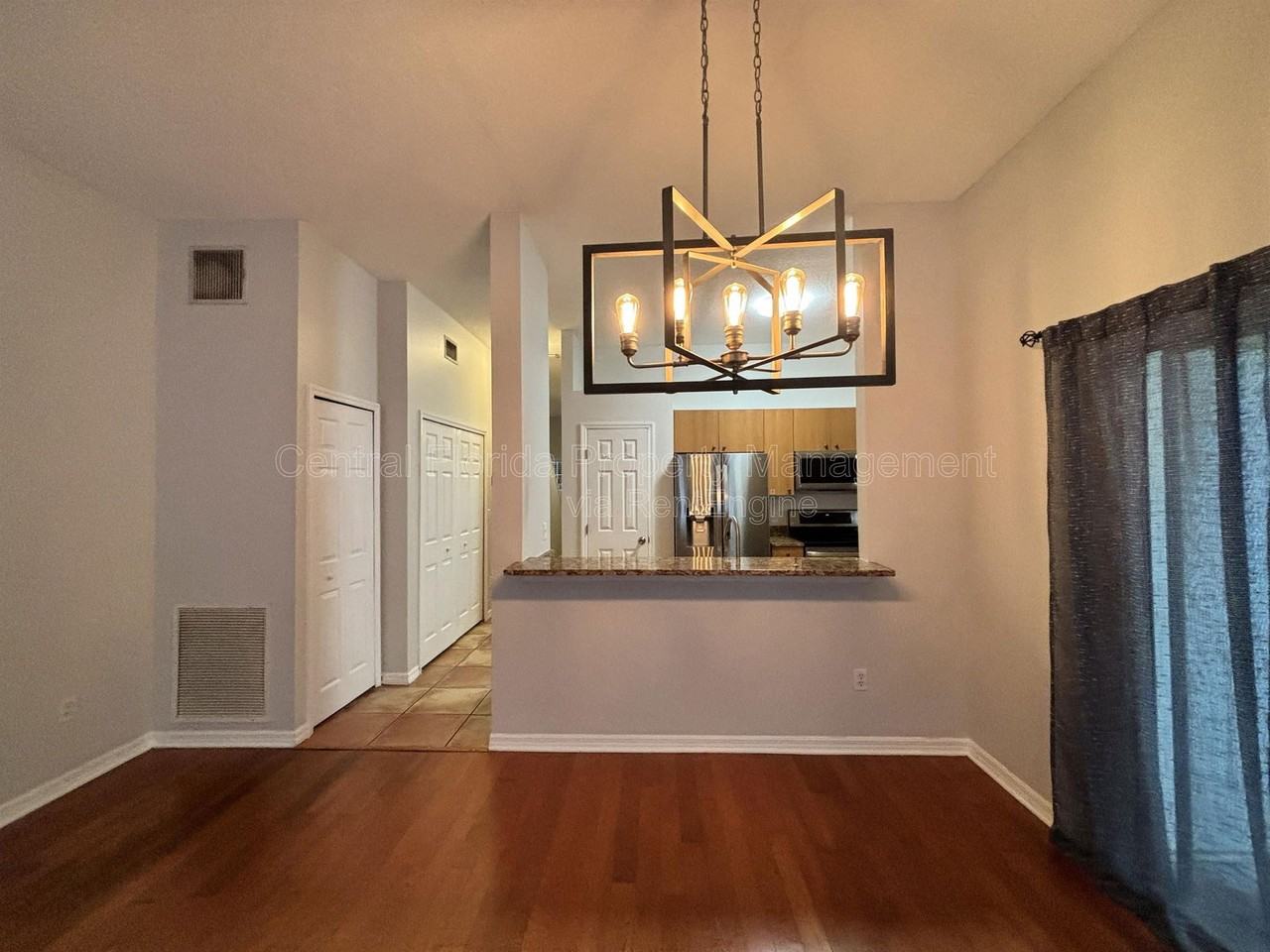 1625 Park Lake St - Photo 7 of 24