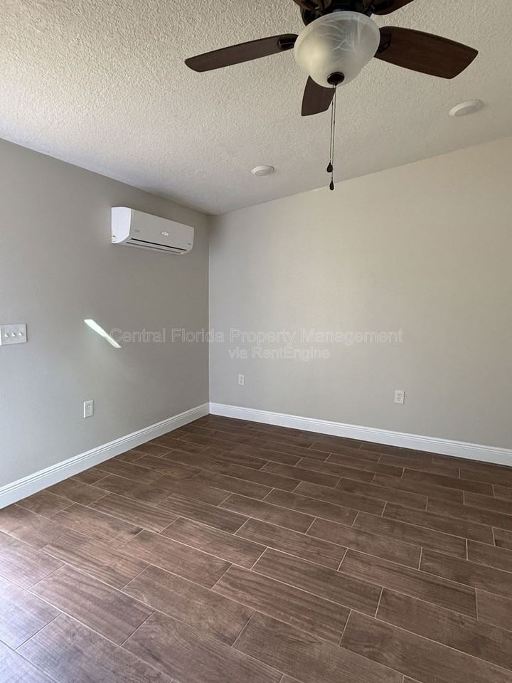 899 Rich Dr #3 - Photo 5 of 11