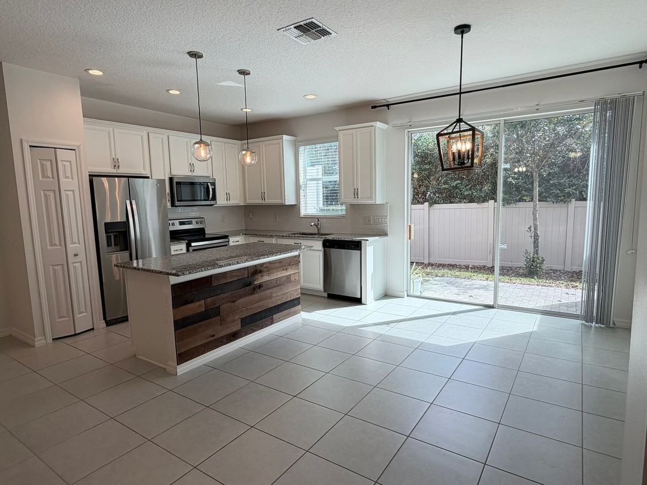 4784 Cliveden Loop - Photo 5 of 21