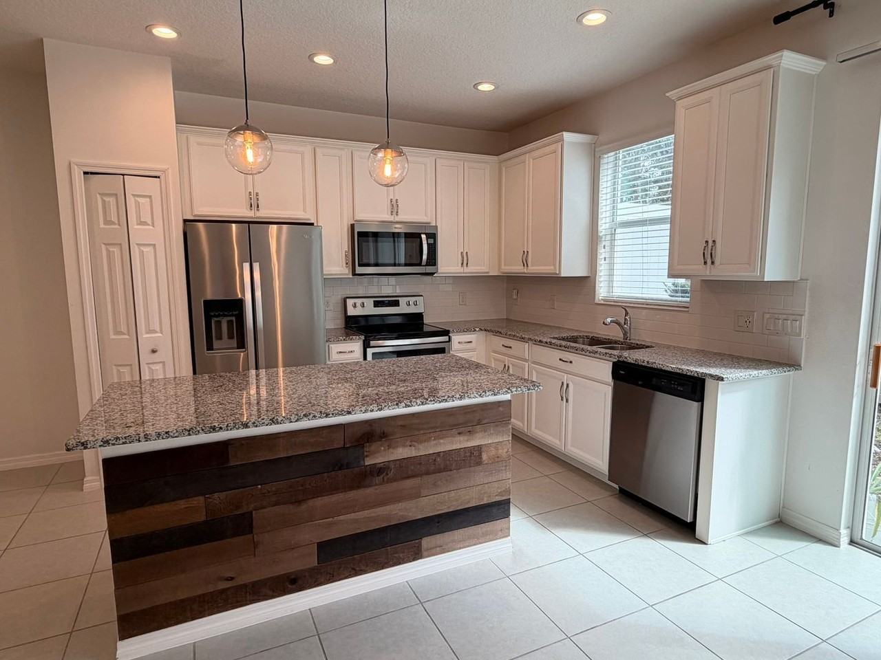 4784 Cliveden Loop - Photo 6 of 21