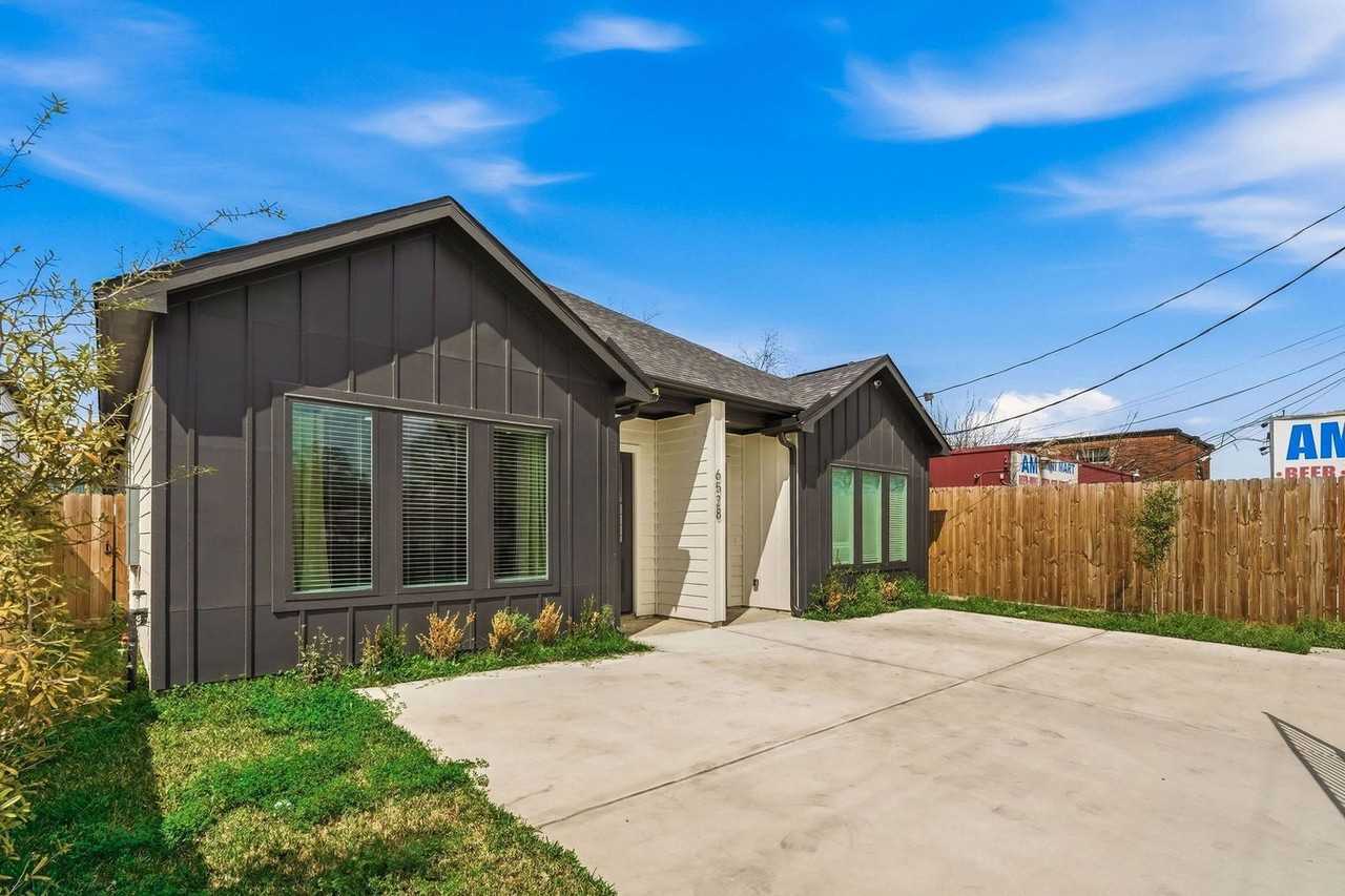 6528 Weston St #A - Photo 2 of 25