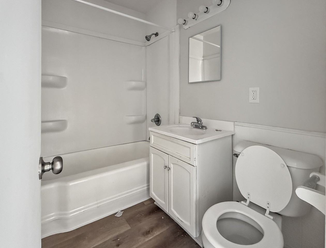 3322 Birchwood Ave Sw - Photo 7 of 9