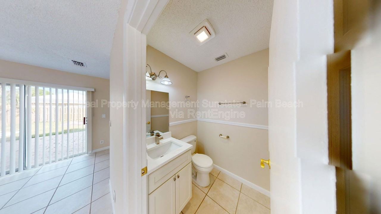 140 Pheasant Run Blvd - Photo 6 of 23