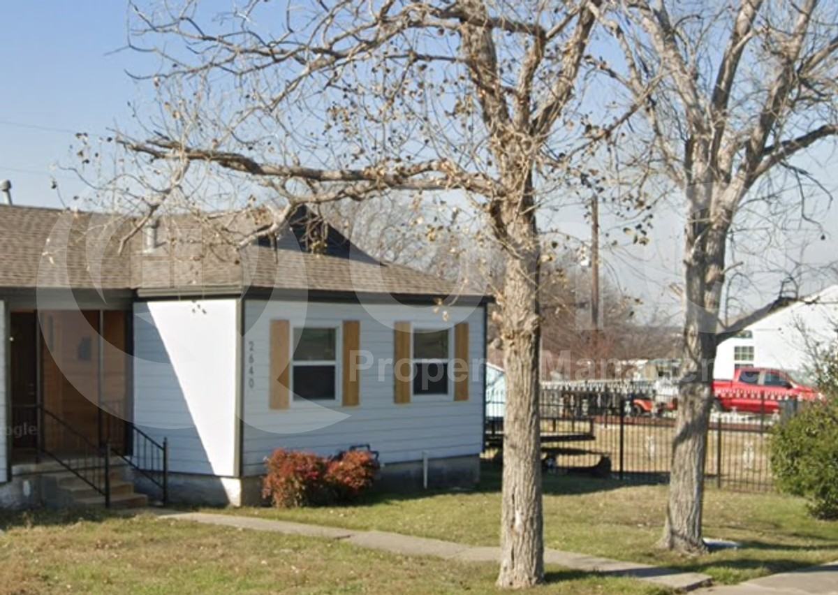 2640 Berryhill Dr - Photo 2 of 3