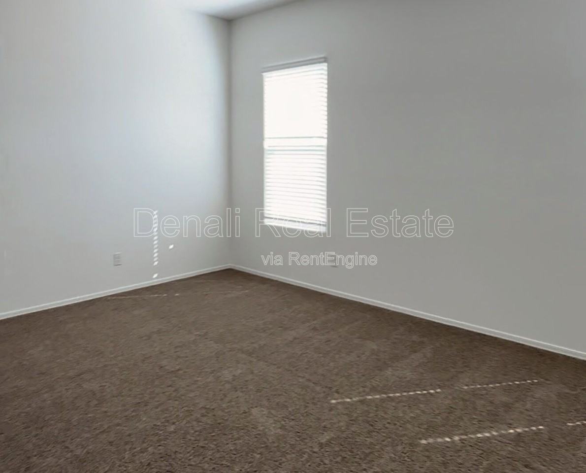 15661 W Smoketree Dr - Photo 7 of 13