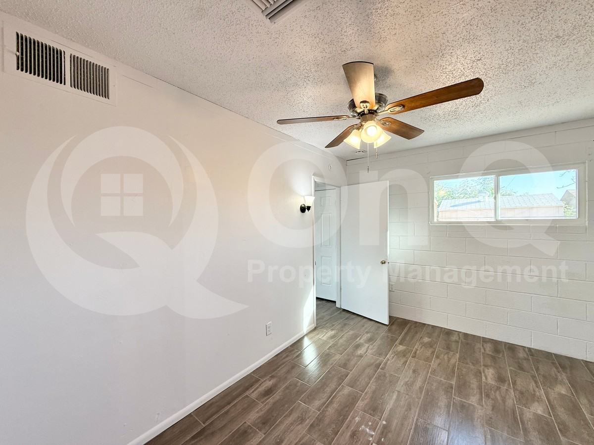 16 1/2 S 81st St #2 - Photo 2 of 10