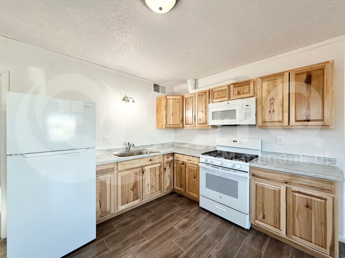 16 1/2 S 81st St #2 - Photo 6 of 10