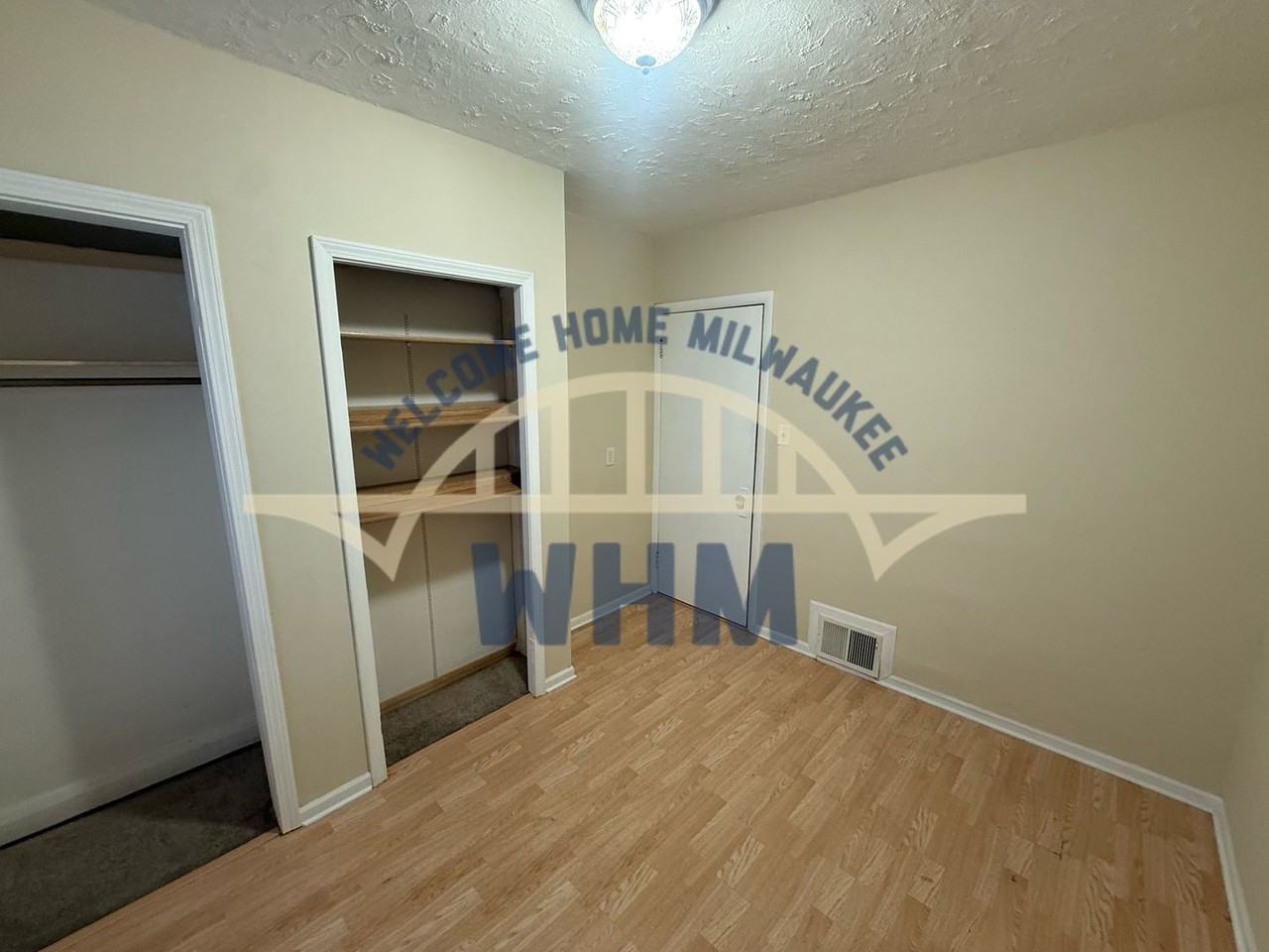 2054 S 72nd St - Photo 6 of 20